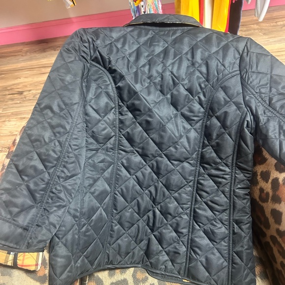 Burberry Black Quilted Jacket with Button Closure - Picture 2 of 4